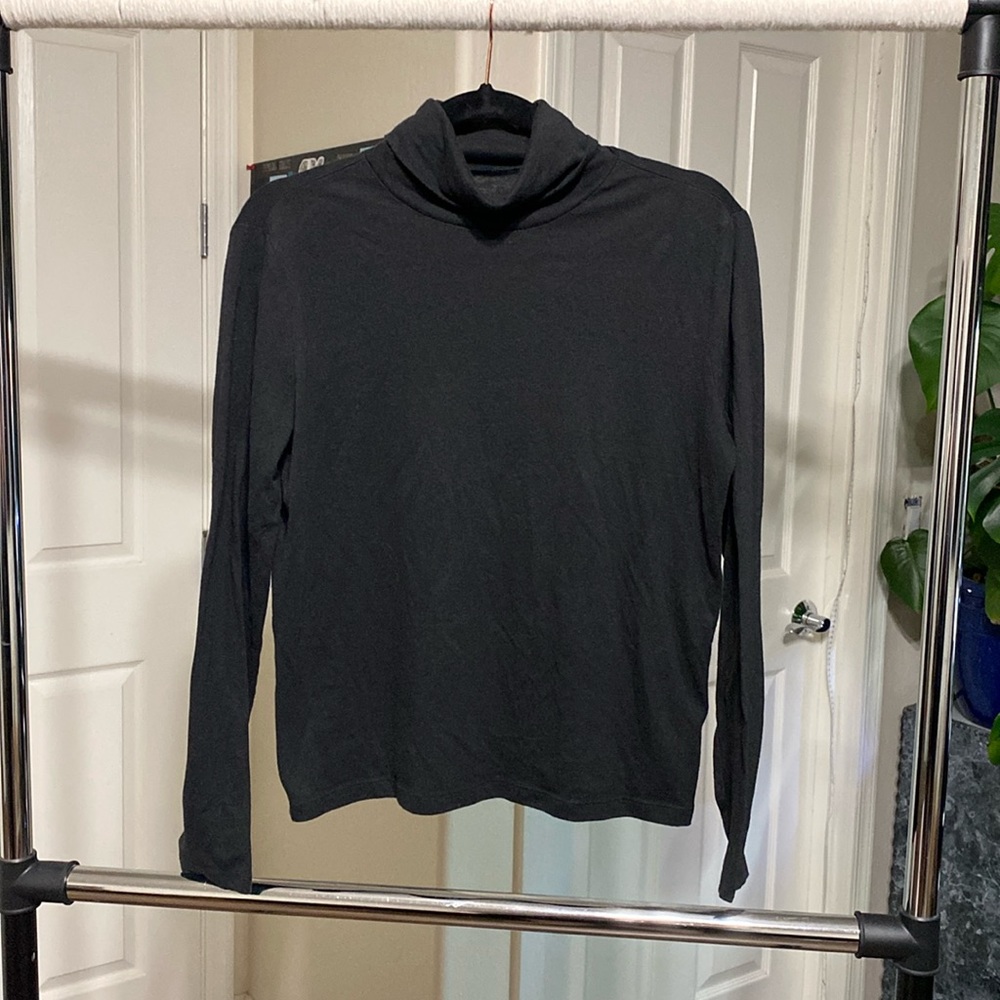 Free Assembly Turtle Neck